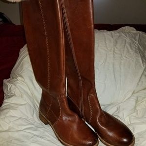Women's tall riding boots